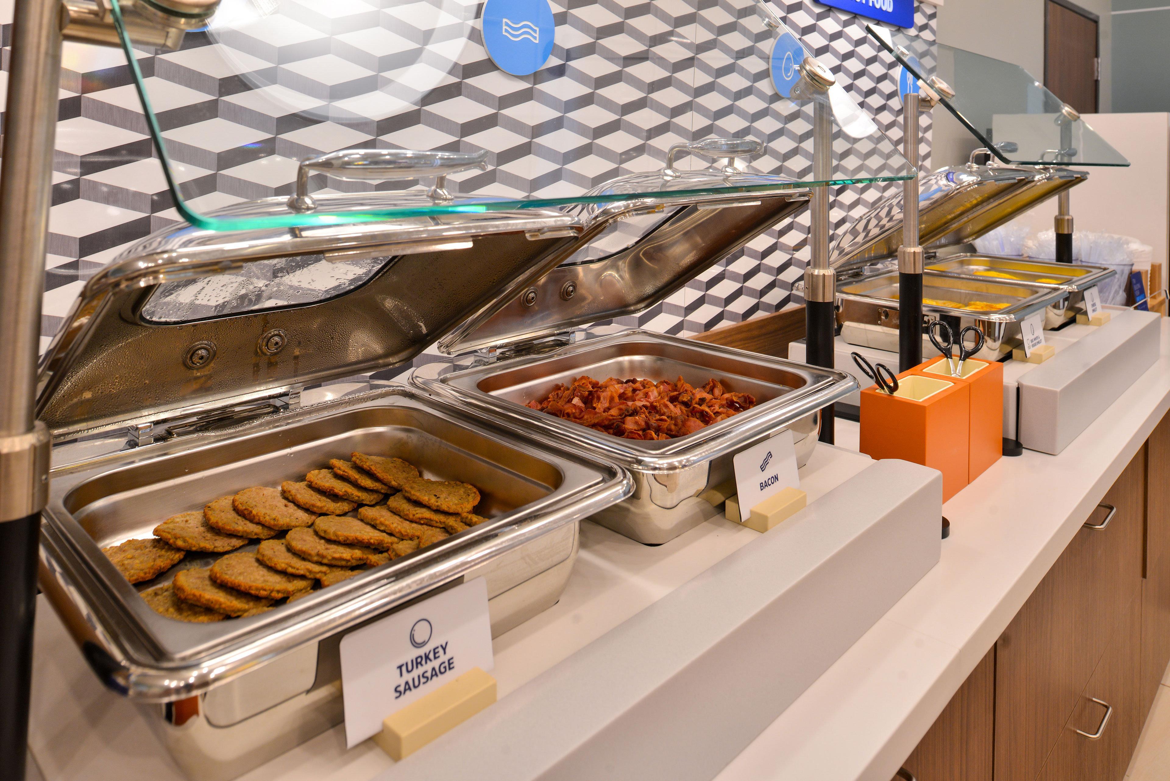 Holiday Inn Express Detroit-Warren/General Motors Technology Center By Ihg Buitenkant foto
