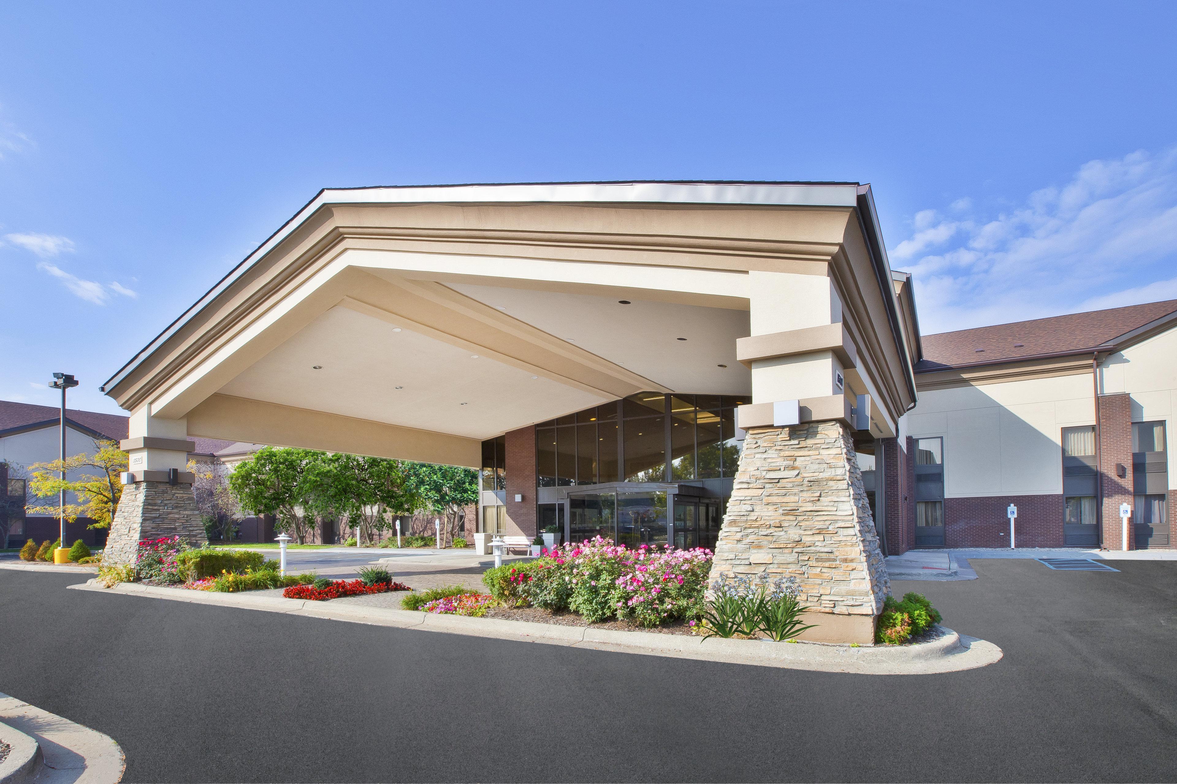 Holiday Inn Express Detroit-Warren/General Motors Technology Center By Ihg Buitenkant foto