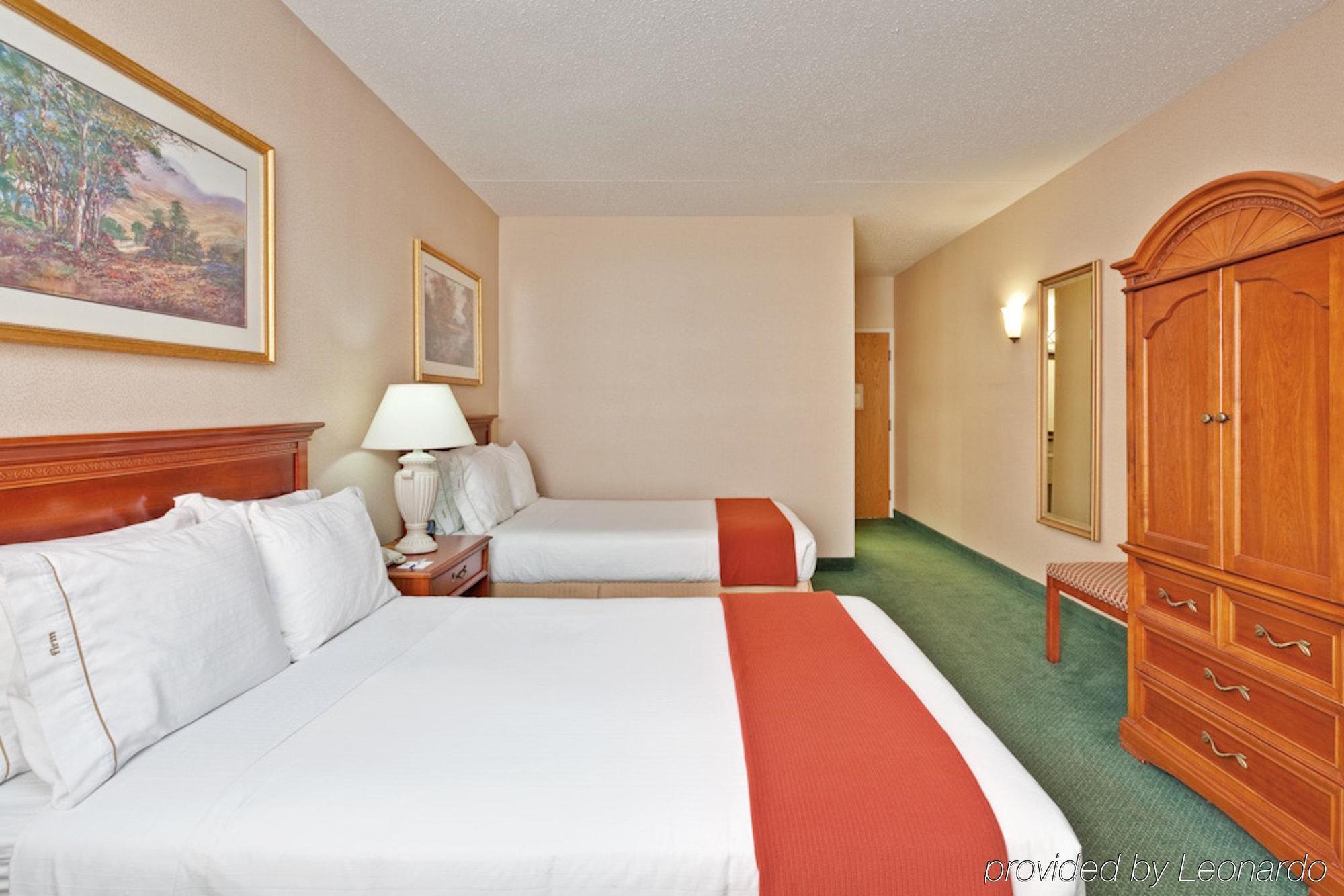 Holiday Inn Express Detroit-Warren/General Motors Technology Center By Ihg Kamer foto