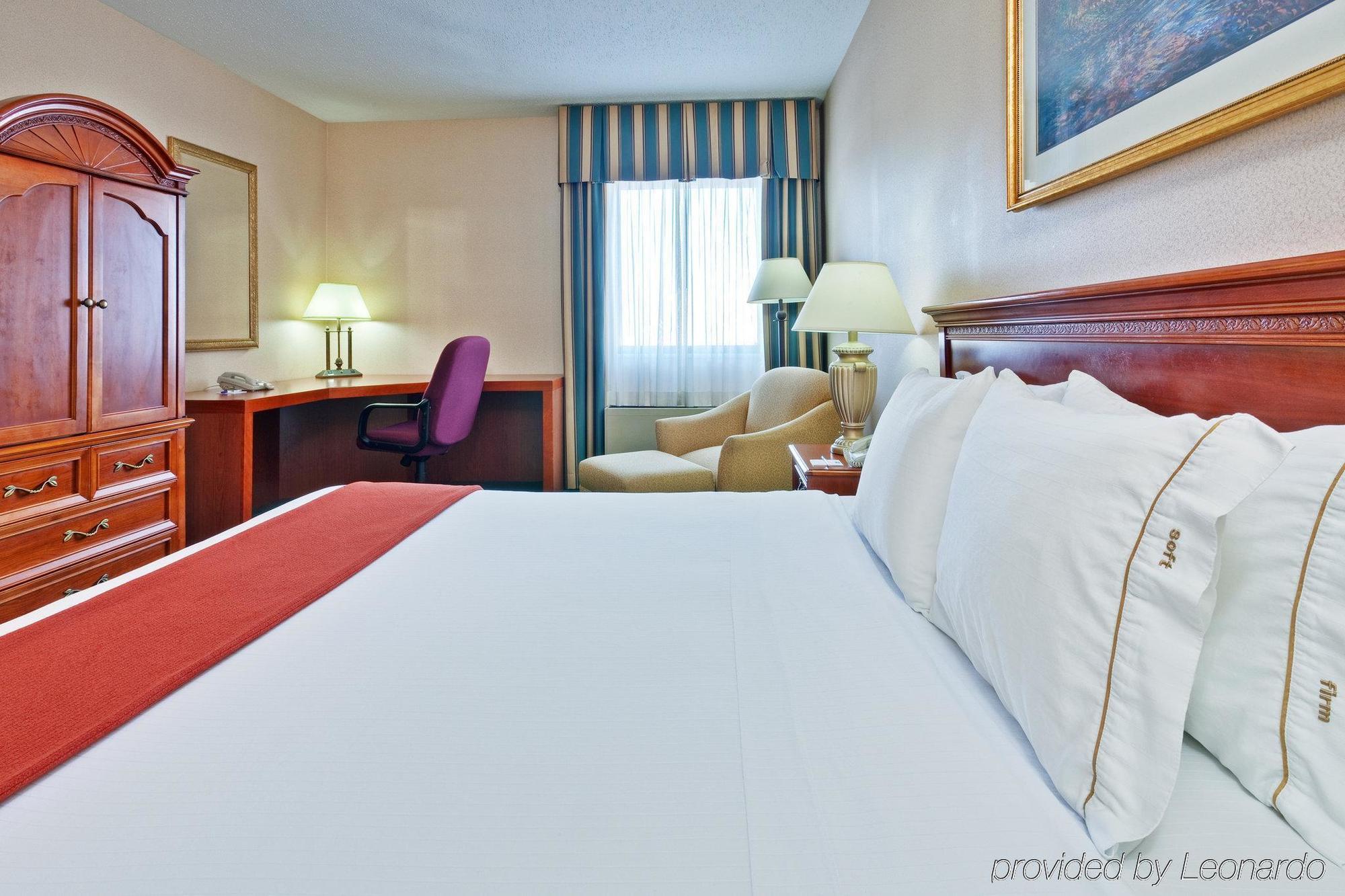 Holiday Inn Express Detroit-Warren/General Motors Technology Center By Ihg Kamer foto
