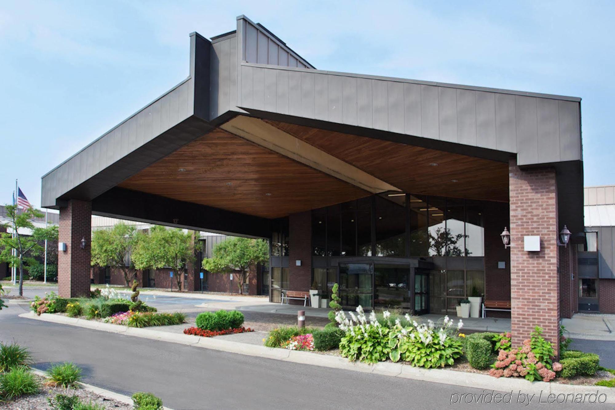 Holiday Inn Express Detroit-Warren/General Motors Technology Center By Ihg Buitenkant foto